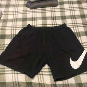 L Mens Black Nike Shorts
